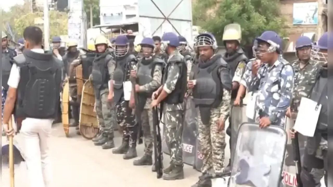 Murshidabad Violence के बीच WAQF को लेकर सड़कों पर Muslim